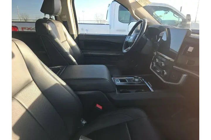 $39999 : Ford Expedition 2024 4x2 XLT image 8