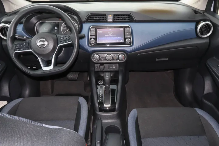 $18087 : 2025 Versa SV CVT image 10