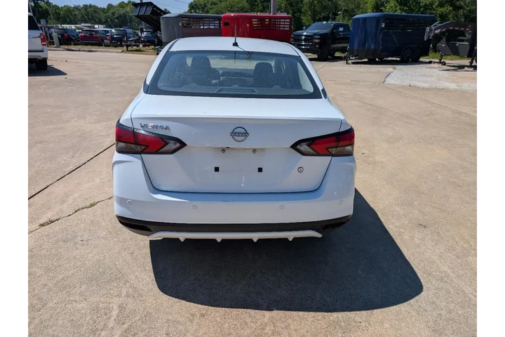 $13995 : 2024 Versa image 7