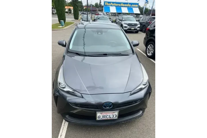 $17475 : Toyota Prius 2019 L Eco 4dr image 3