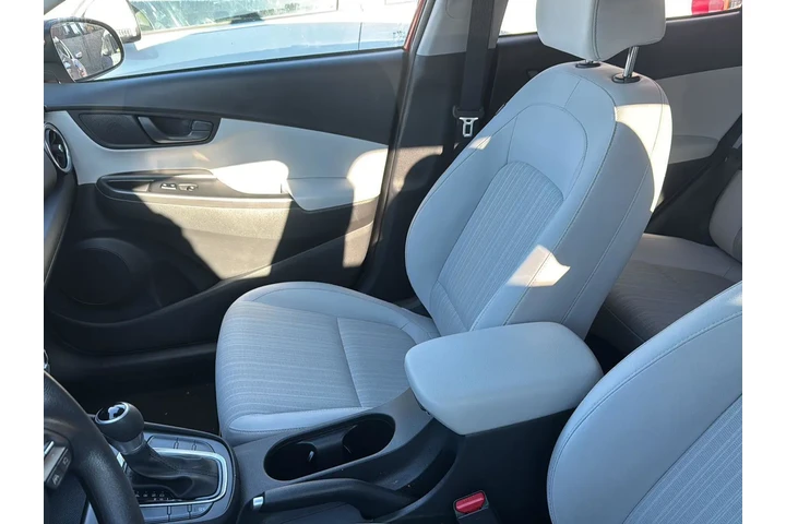 $18990 : Hyundai KONA 2023 AWD SEL 4d image 10