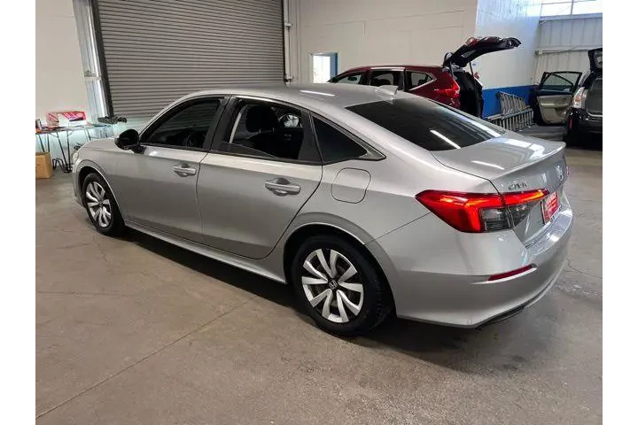 $20928 : Honda Civic 2022 LX 4dr Seda image 3
