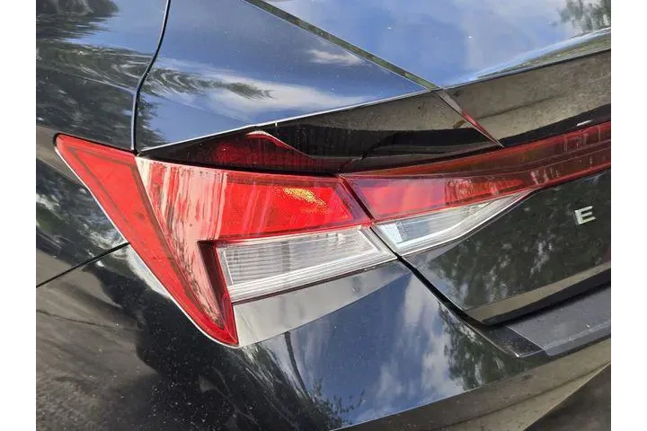 $17173 : Hyundai ELANTRA 2023 SEL 4dr image 8