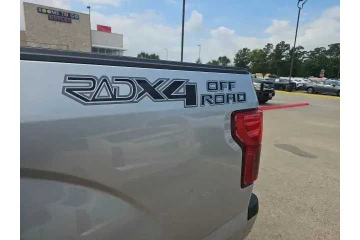 $31753 : Ford F-150 2019 4x4 XL 4dr S image 7