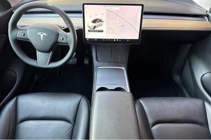 $24500 : Tesla Model Y 2021 AWD Long image 6