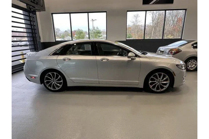 $21695 : Lincoln MKZ 2019 AWD Reserve image 7
