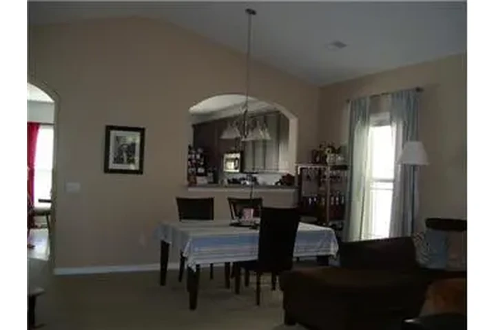 $2400 : Rental property with 3 bedro image 9