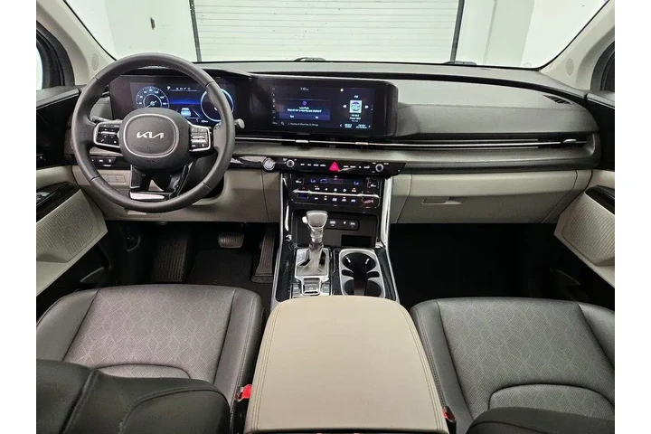 $39998 : Kia Carnival 2024 SX 4dr Min image 9