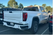 $35790 : GMC Sierra 1500 2021 4x4 AT4 thumbnail