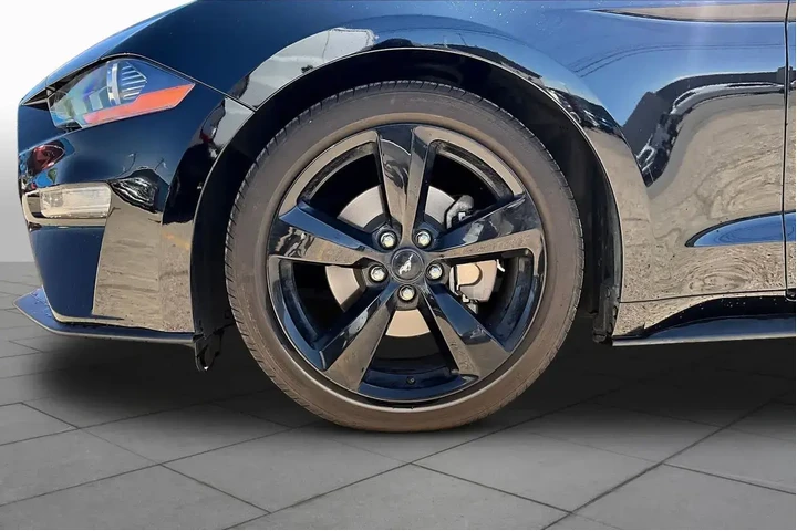 $26989 : Ford Mustang 2022 EcoBoost 2 image 10