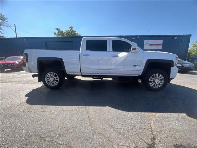 $34888 : 2017 Silverado 2500HD LTZ, DE image 5