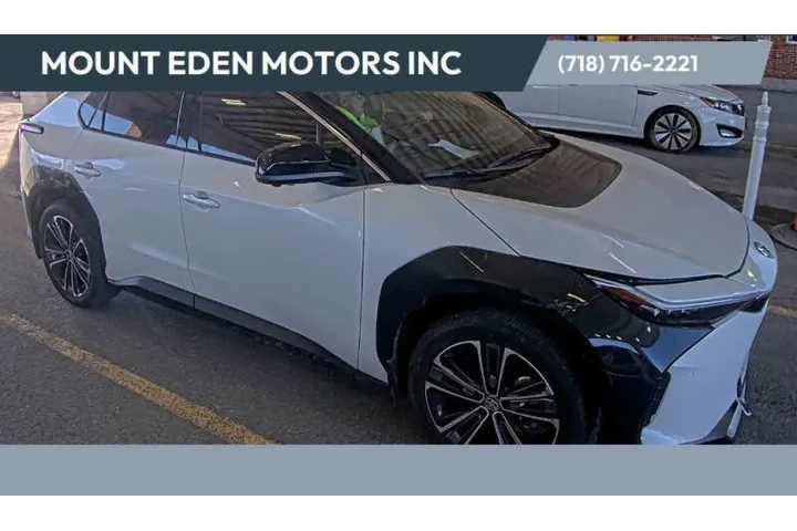 $23995 : 2023 bZ4X Limited image 2