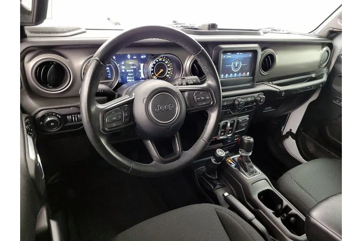 $30998 : Jeep Wrangler 2022 4x4 Willy image 9