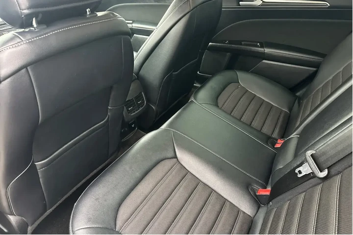 $10200 : Ford Fusion Hybrid 2017 SE 4 image 7