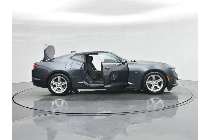 $26200 : Chevrolet Camaro 2023 LT 2dr image 5