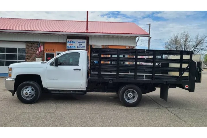 $22990 : 2016 Silverado 3500HD CC Work image 2