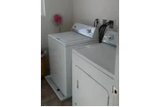 $800 : ROOM FOR RENT $800 RIALTO AVE thumbnail