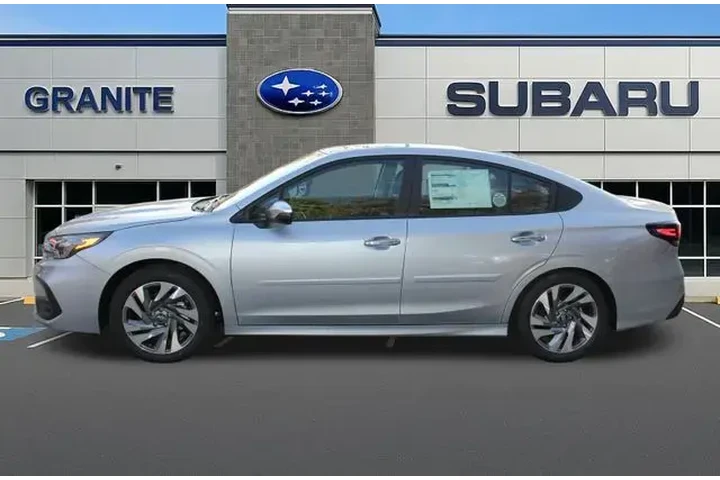 $35990 : Subaru Legacy 2025 AWD Touri image 5