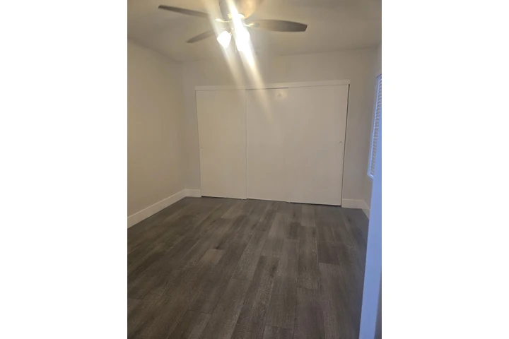 $2000 : Se renta casa en Apple valley image 3