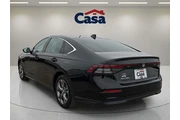 $28595 : Honda Accord 2024 EX 4dr Sed thumbnail