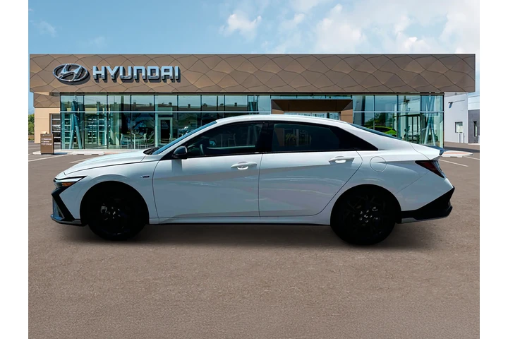 $24762 : Hyundai ELANTRA 2025 N Line image 3