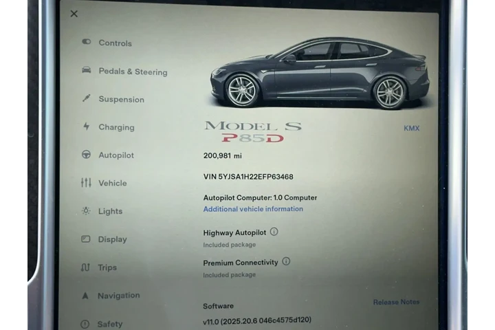 2014 TESLA MODEL S P85D SEDAN image 2