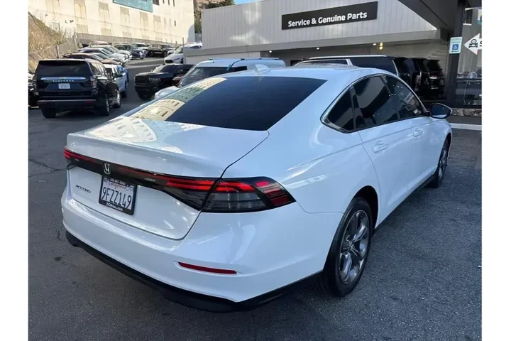 $25388 : Honda Accord 2023 EX 4dr Sed image 6