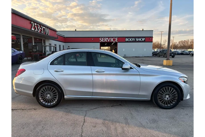 $9980 : 2015 Mercedes-Benz C-Class 4d image 1