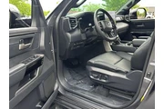 $59294 : Gold Certified 2025 Tundra Li thumbnail