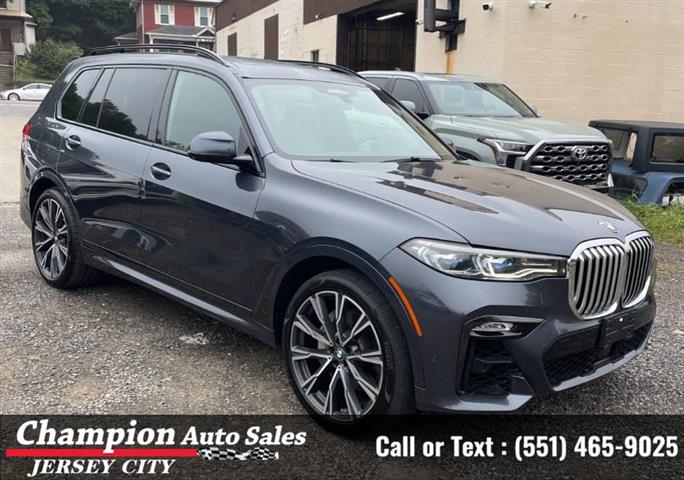 Used 2019 X7 xDrive50i Sports image 3