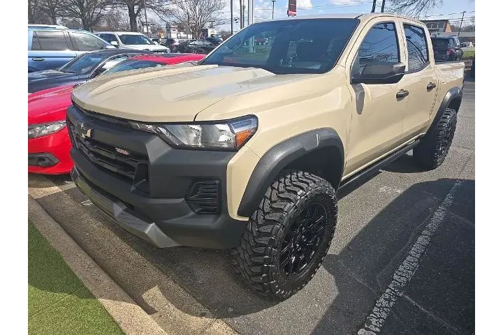 $35999 : Chevrolet Colorado 2024 4x4 image 1