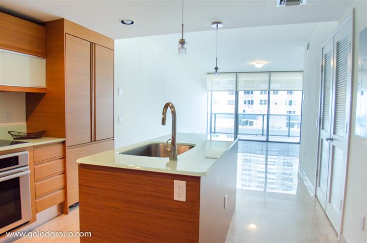 $705000 : Miami Beach Mei Apartamento image 10