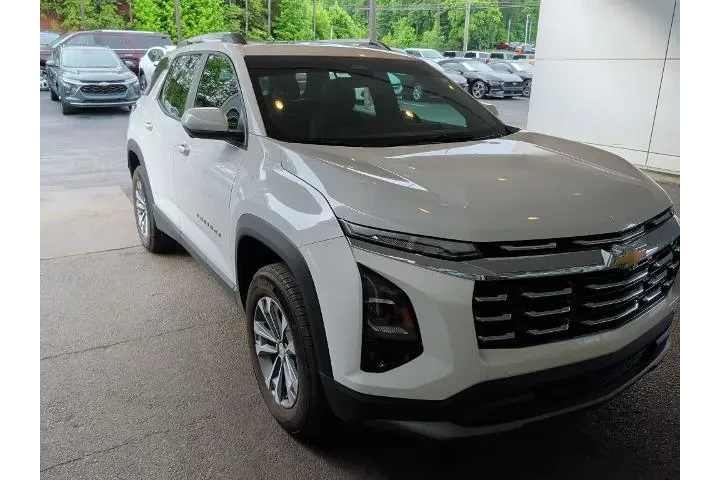 $26826 : Chevrolet Equinox 2025 4x4 L image 5