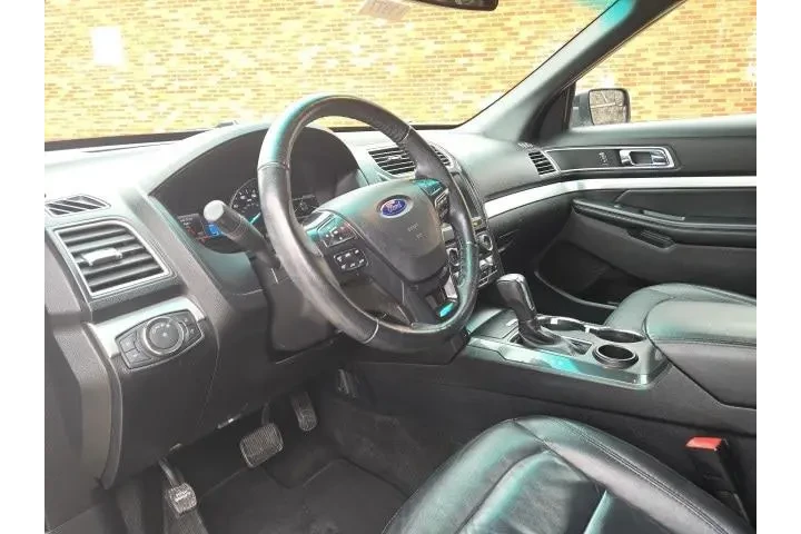 $12750 : Ford Explorer 2016 XLT 4dr S image 8