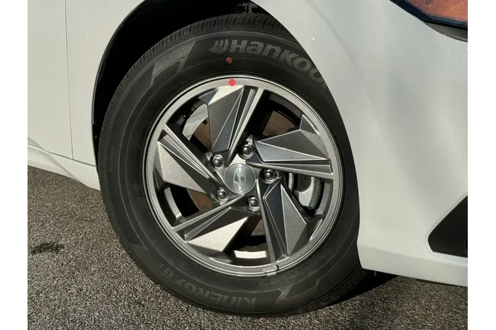 $19999 : Hyundai ELANTRA 2025 SE 4dr image 4