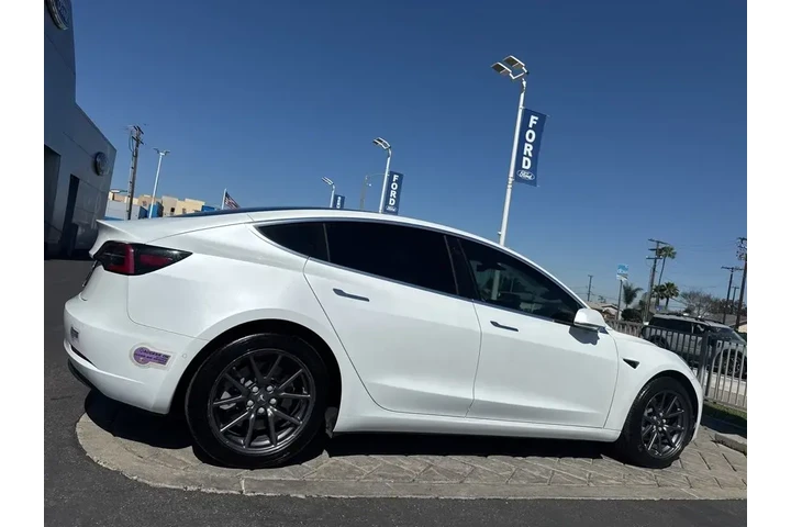 $20988 : Tesla Model 3 2019 Mid Range image 2