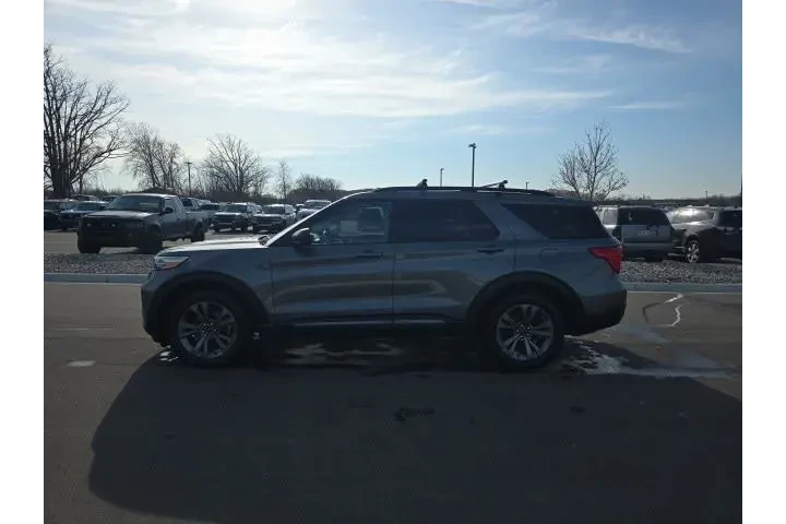 $22500 : Ford Explorer 2021 AWD XLT 4 image 4