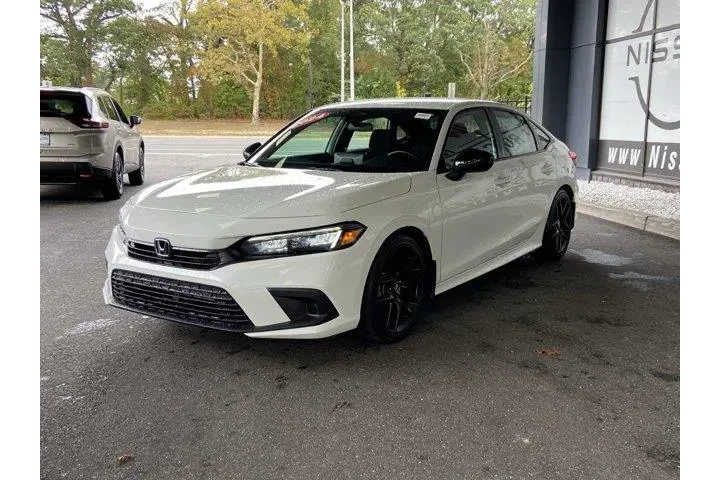 Honda Civic 2024 Sport 4dr S image 8