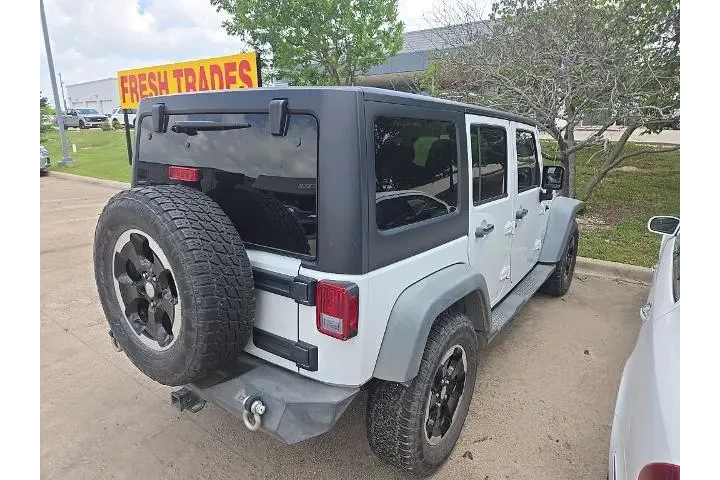 $15804 : Jeep Wrangler Unlimited 2015 image 3