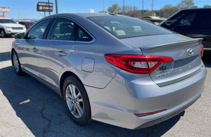 $7900 : 2016 Sonata image 4