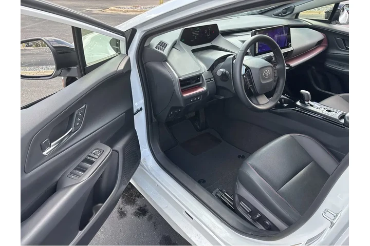 $38694 : Gold Certified2024 Prius Prim image 2
