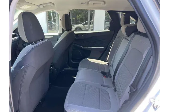 $18589 : Ford Escape 2022 AWD SE 4dr image 4