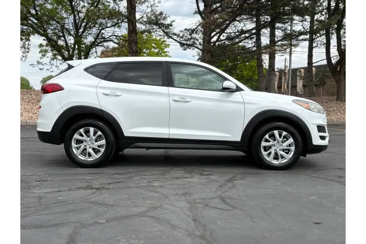 $10900 : 2019 Tucson SE image 6