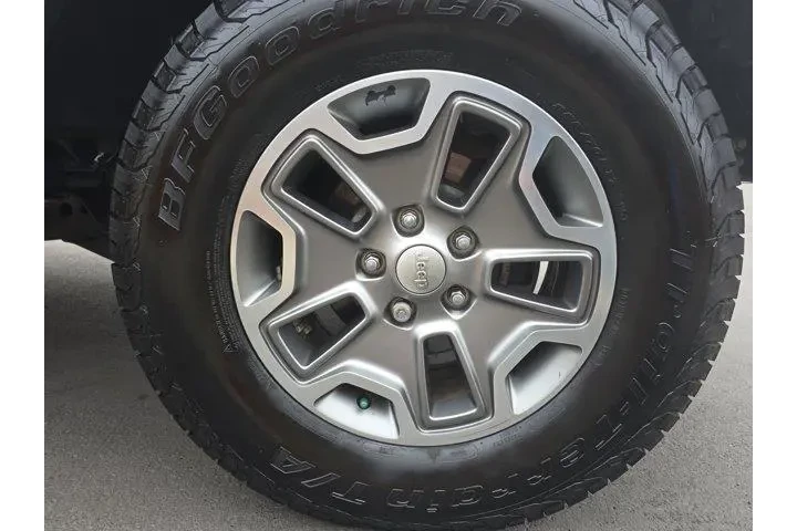 $14995 : Jeep Wrangler 2015 4x4 Sport image 6