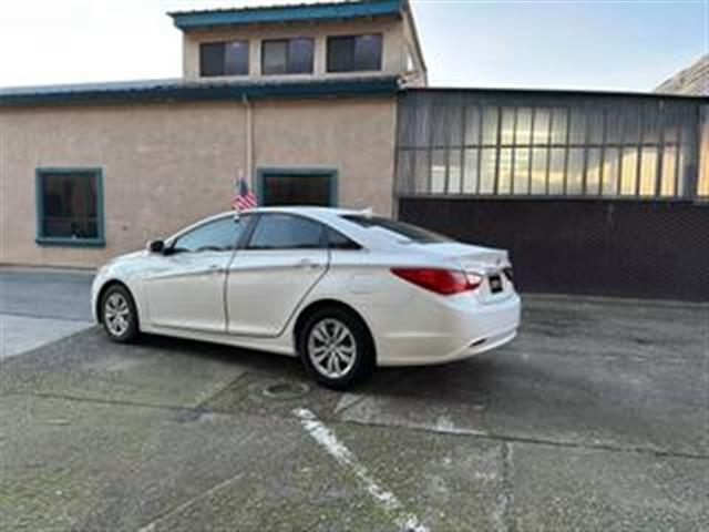 $12995 : 2013 HYUNDAI SONATA image 8