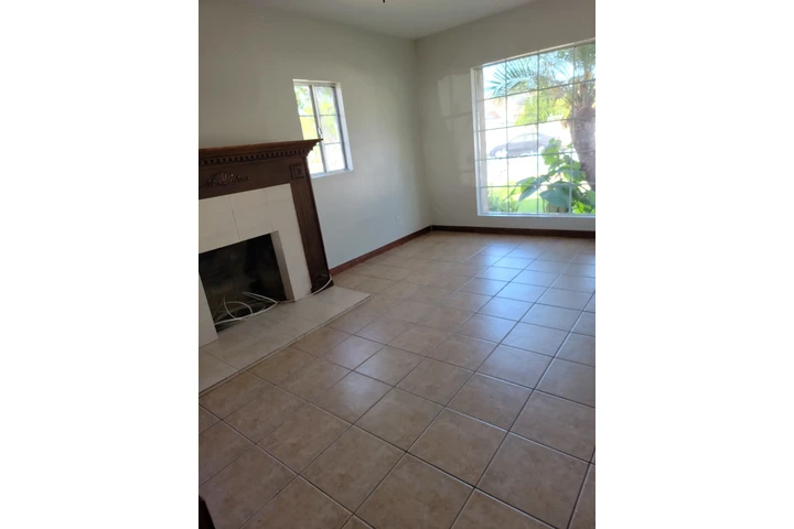 $1 : Casa en Montebello 3 rec image 3