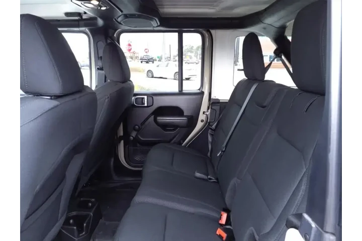 $26987 : Jeep Wrangler Unlimited 2022 image 9