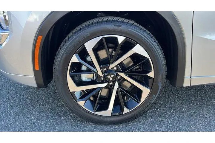 $30984 : Mitsubishi Outlander 2024 AW image 10