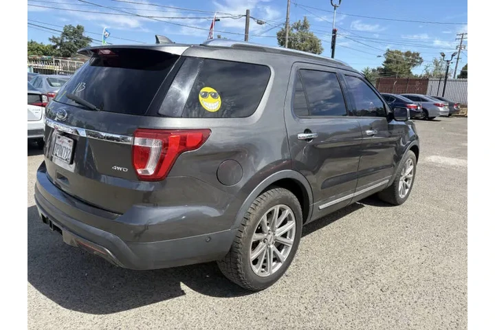 $13599 : 2016 Explorer Limited image 8