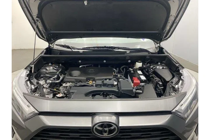 $28495 : Toyota RAV4 2023 AWD XLE 4dr image 10